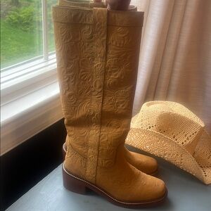 NWOT Frye Tan Heeled Boots with Embossed Patterns